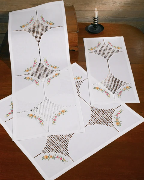 Broderikit Hardanger med blomster 29 x 69 cm