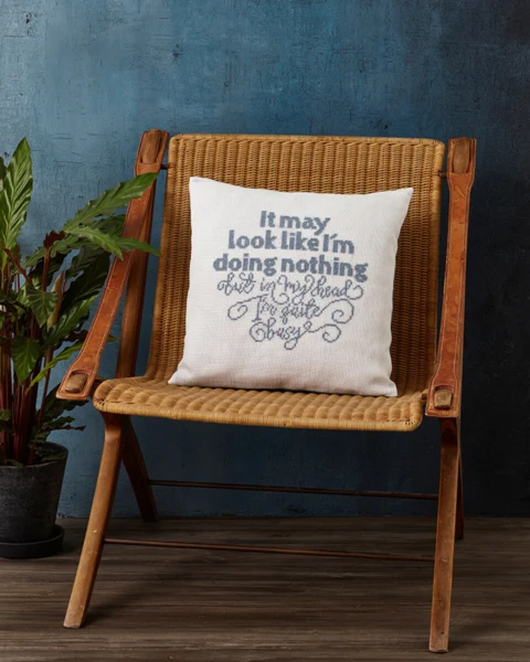 Broderikit It may look 40 x 40 cm