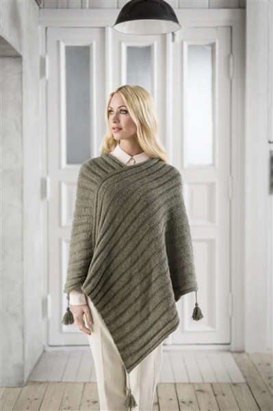 Opskrift fra DU STORE ALPAKKA fra hæftet Maskerader MR33 - Design 3308 - Poncho