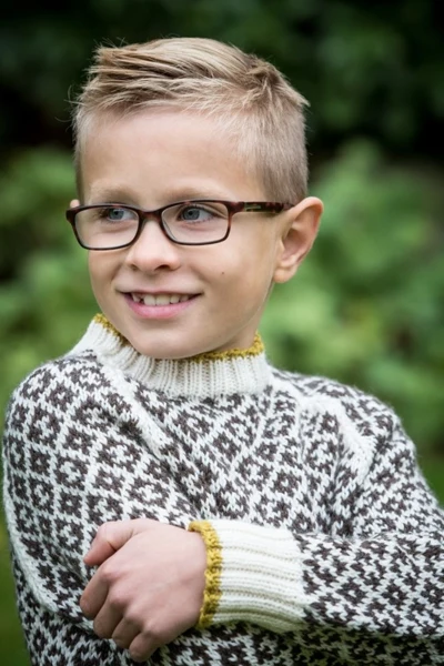 Mønstersweater med kontrastkant i Mayflower Easy Care Classic