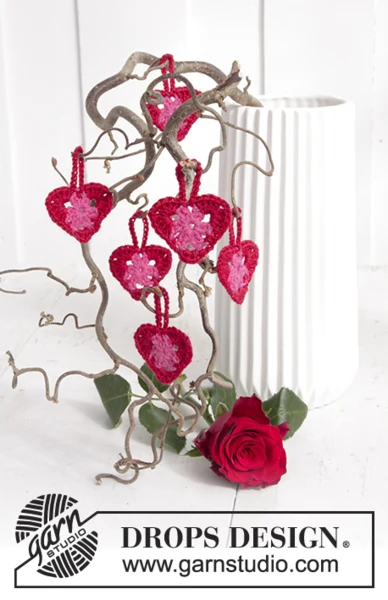 0-1359 Be Still My Heart by DROPS Design