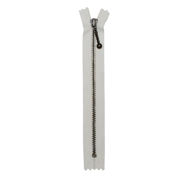YKK Fast Lyslås Antik Messing 4 mm 14 cm 841 Ecru