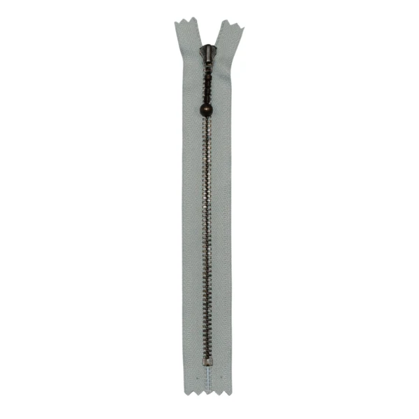 YKK Fast Lyslås Antik Messing 4 mm 14 cm 574 Lys grå