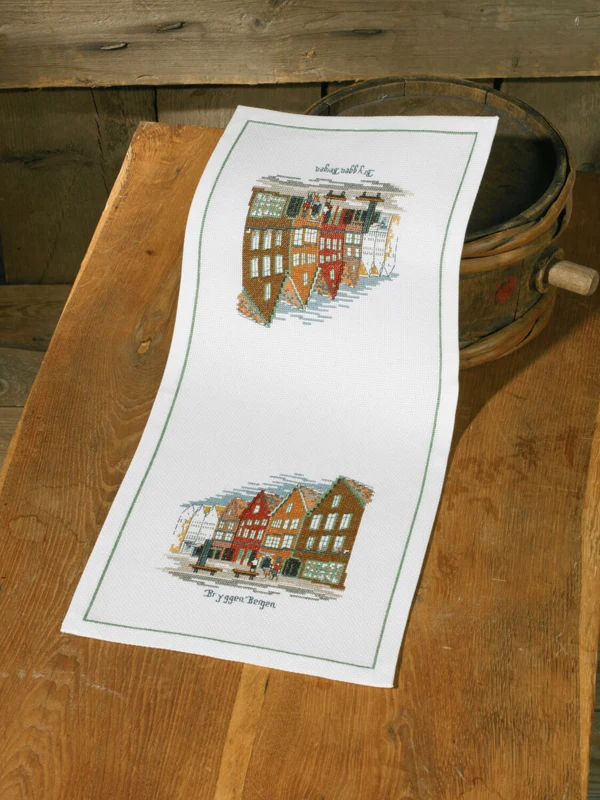 Broderikit Bergen løber 24 x 53 cm