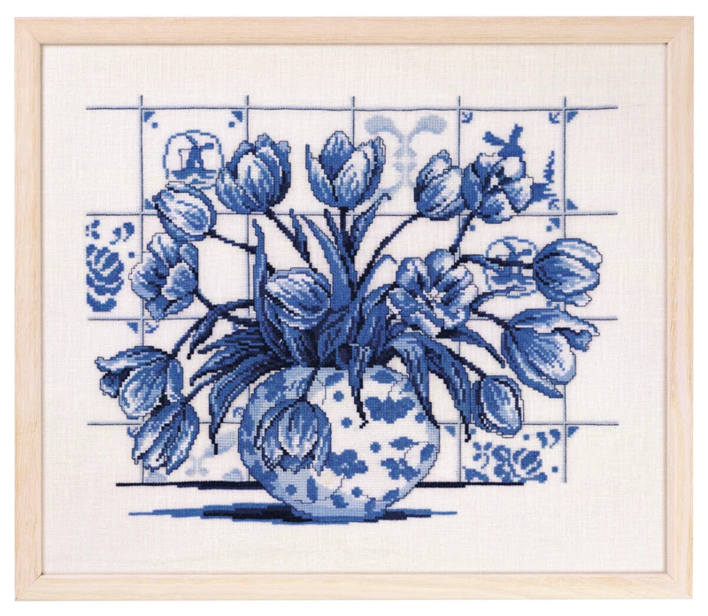 Broderikit Indigo Tulips 39 x 46 cm