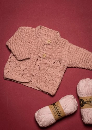 132-1 Trøje med hulmønster