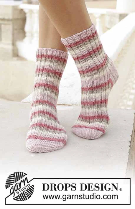 189-38 Merry Waves by DROPS Design