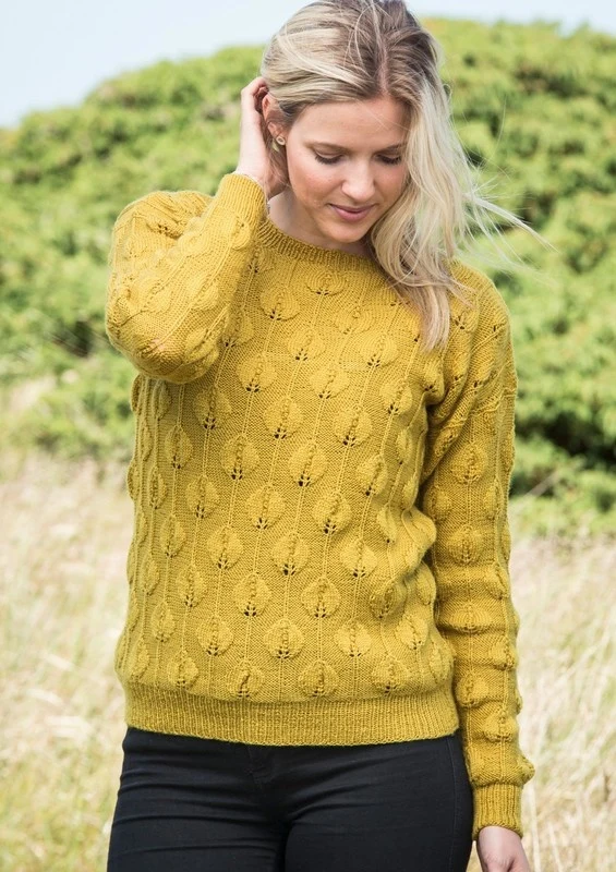 1659 Langærmet bluse med bladmønster