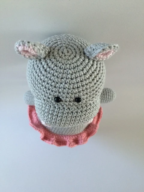 Oda Flodhoppe med skørt