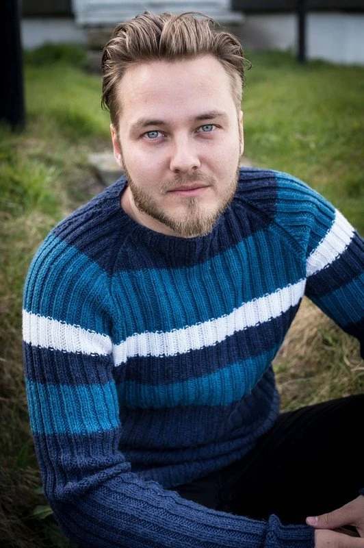 H1703 Herresweater i rib