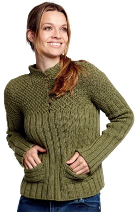 KORT BLUSE I RIB OG PERLESTRIK