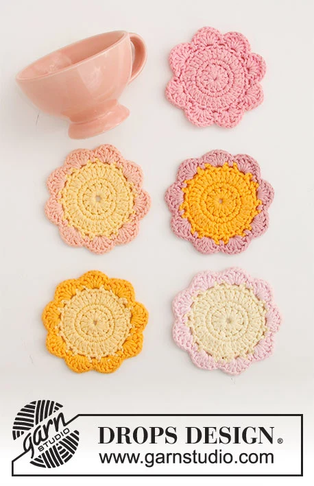 0-1497 Blossom Coasters by DROPS Design