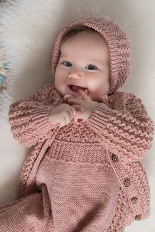 DG414-02 Ethel Babysett Dus Fersken