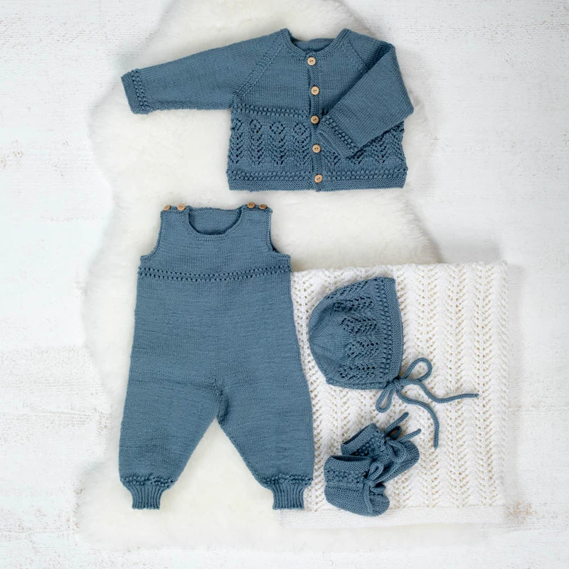 DG422-01 Millian & Milla Hentesett