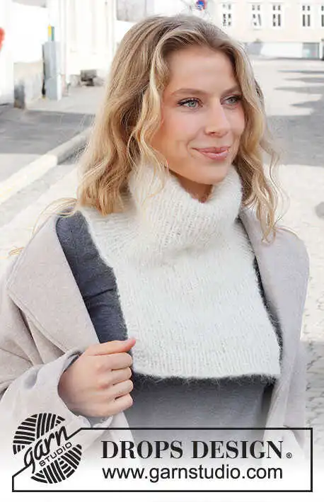 225-10 Scenic Snow Neck Warmer by DROPS Design