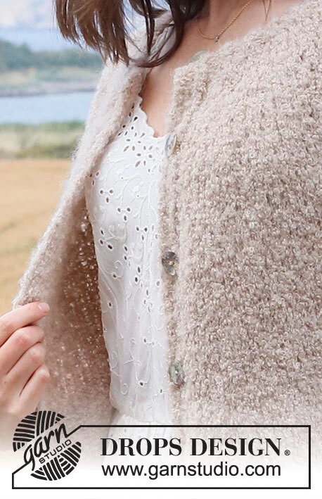 222-16 Crushed Walnuts by DROPS Design