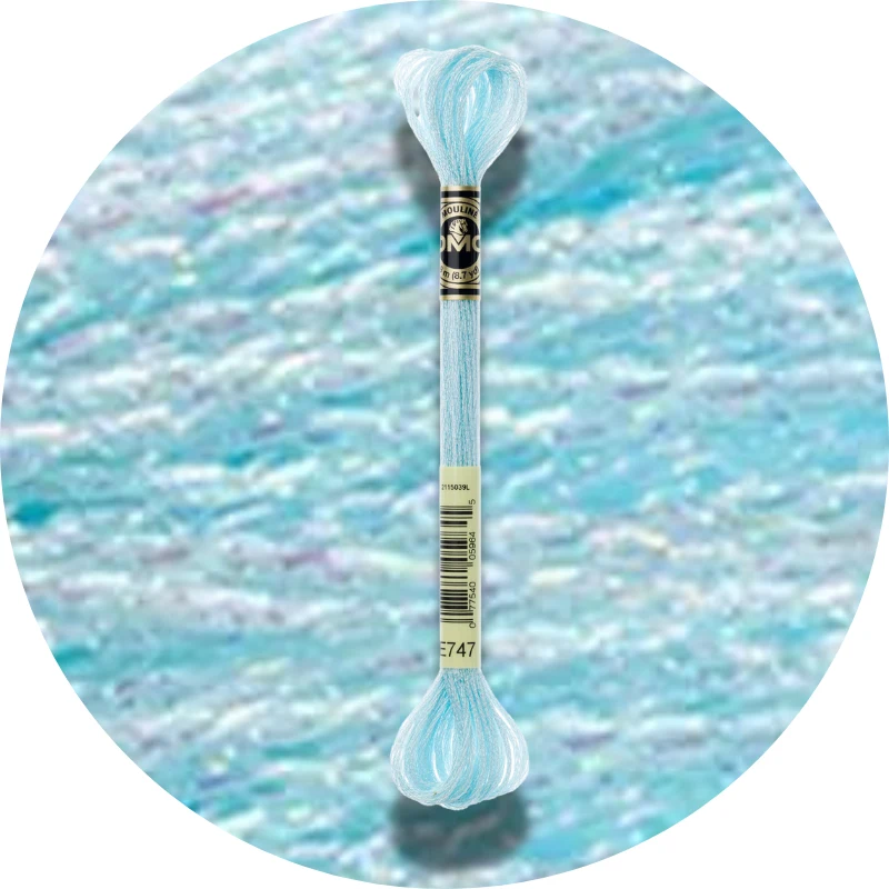 DMC Mouliné Light Effects E747 Perlemorsblå havgus