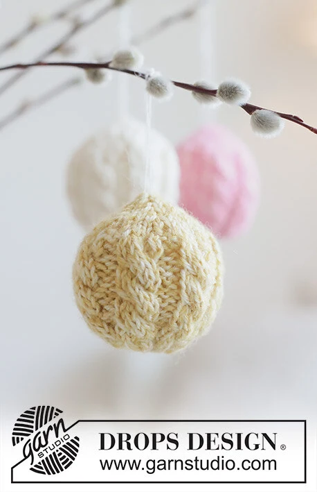 0-1657 Braided Bloom by DROPS Design