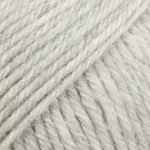 DROPS Karisma 72 Lys perlegrå (Mix)