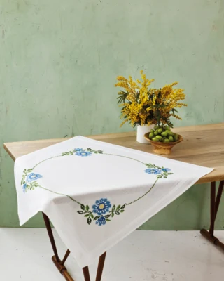 Broderikit Blomster i x-sting 80 x 80 cm