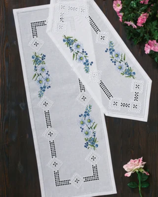 Broderikit Hardanger m/ blomster 30 x 83 cm