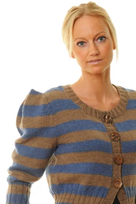 518 CARDIGAN MED SPIDSE SKULDRE