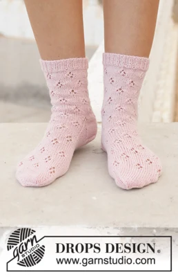 198-18 Step into Spring by DROPS Design