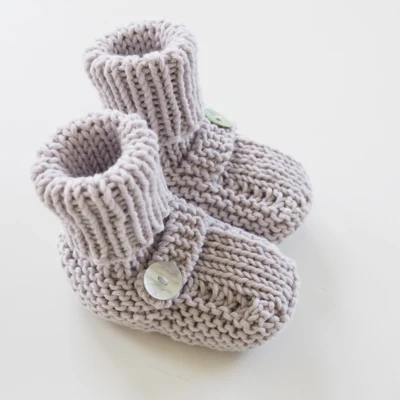 DG18-04 Babysokkesko